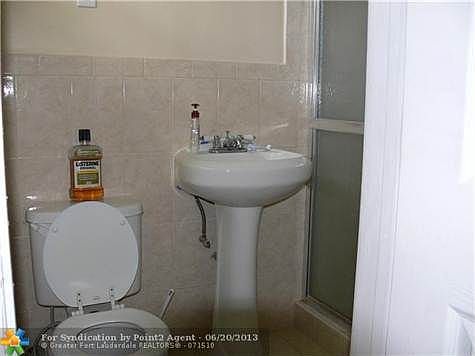 4th image of 760 NW 168th Dr