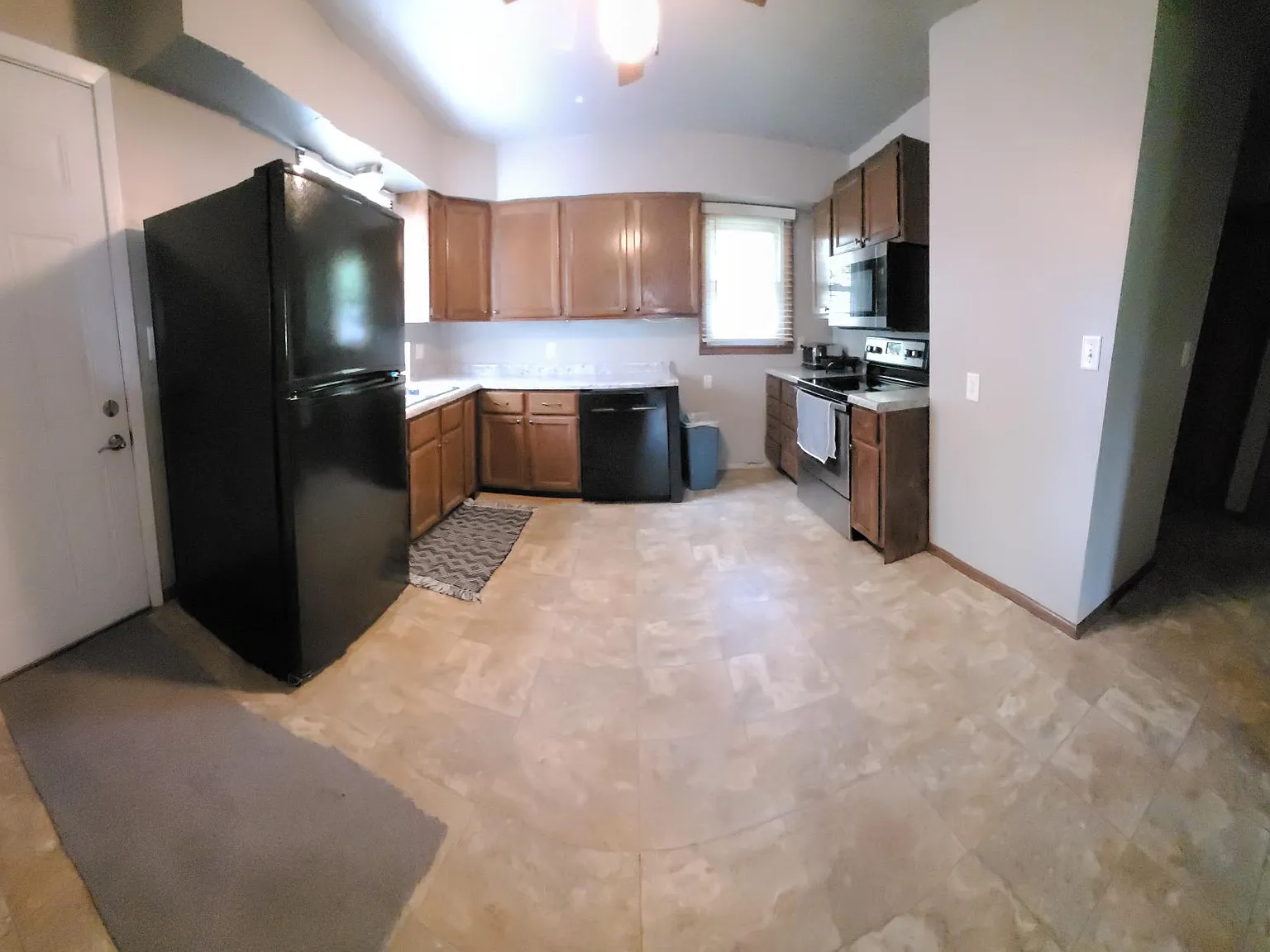 505 Kendall St — Photo 2