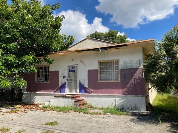 4821 NW 15th Ct