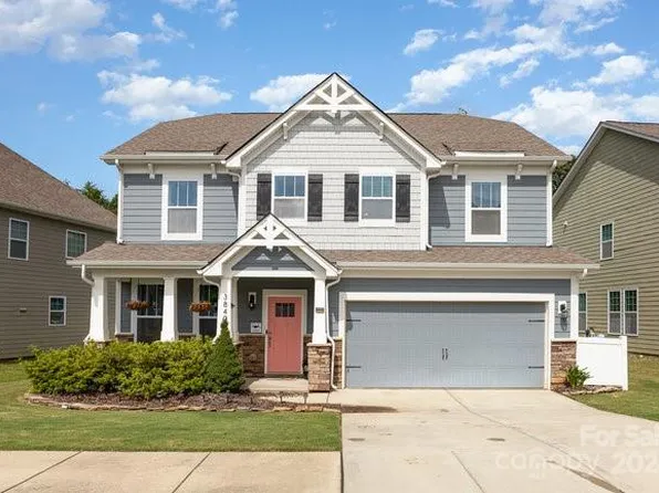 3842 Lake Breeze Dr, Sherrills Ford, NC 28673