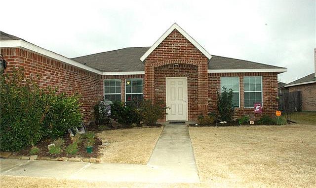 1st image of 701 Redwing Dr