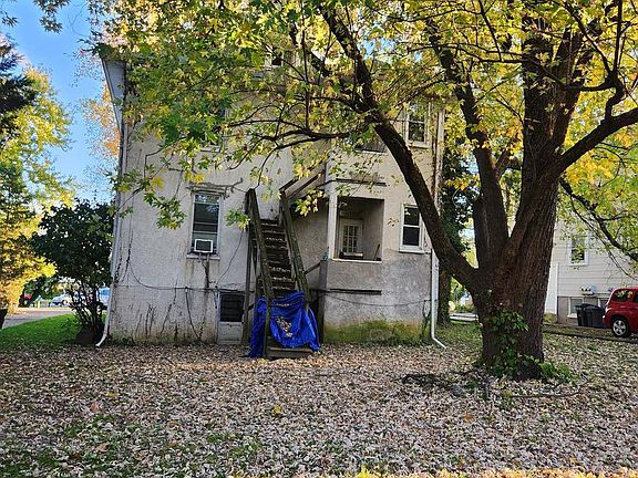 3rd image of 6 Cromarty Rd