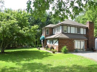 332 Maple Fork Rd, Mount Hope, WV 25880