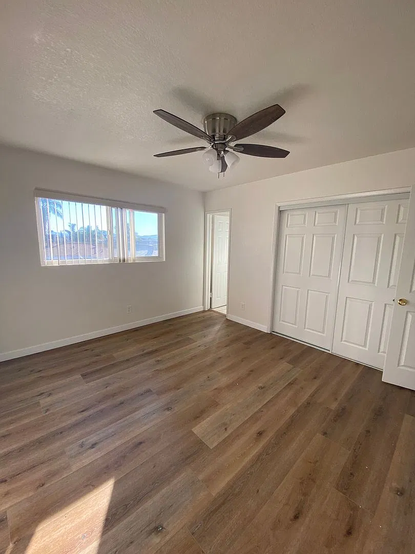 Upstairs One Bedroom Available now! — Photo 4