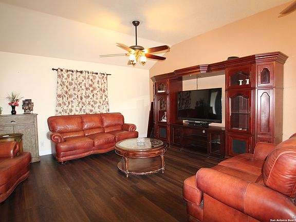 3rd image of 177 Lake View Circle