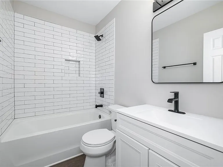 896 Oakland Dr SW — Photo 13