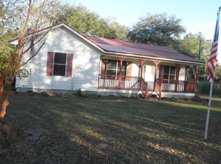 702 Lee Rd, Pembroke, GA 31321