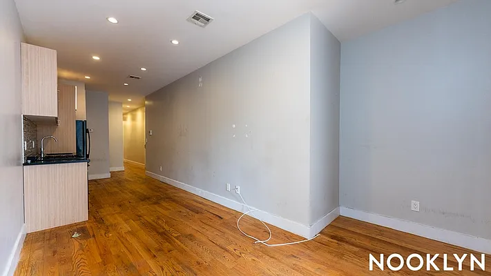 Rented by Nooklyn NYC LLC | media 4
