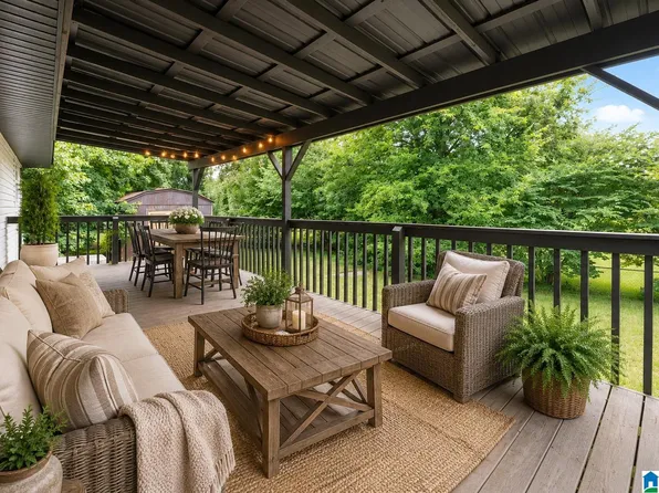 608 10th Ter, Pleasant Grove, AL 35127