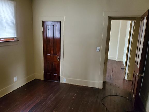 Bedroom ll