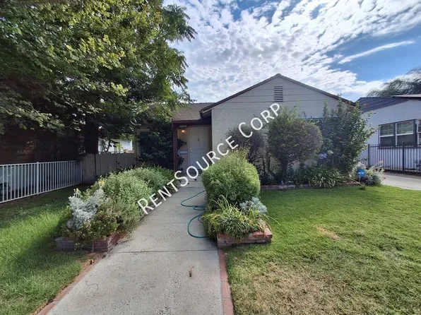 24654 Walnut St, Santa Clarita, CA 91321