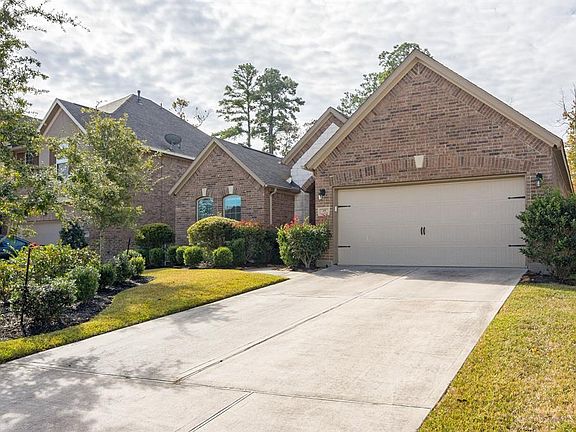 3rd image of 19 Garden Path Pl