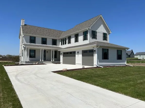 107 N 36th St, Cumming, IA 50061