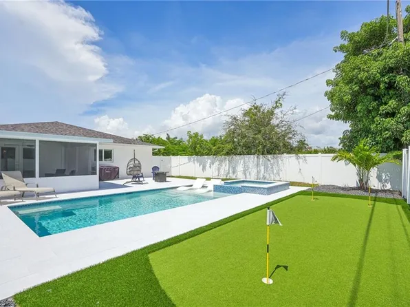 656 94th AVE N, NAPLES, FL 34108