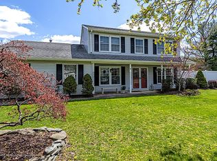 14 Hawthorne Ave, Holmdel, NJ 07733