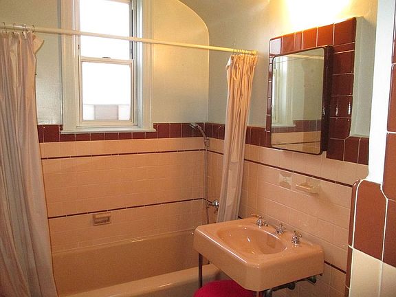 4th image of 1253 83rd St #Townhouse