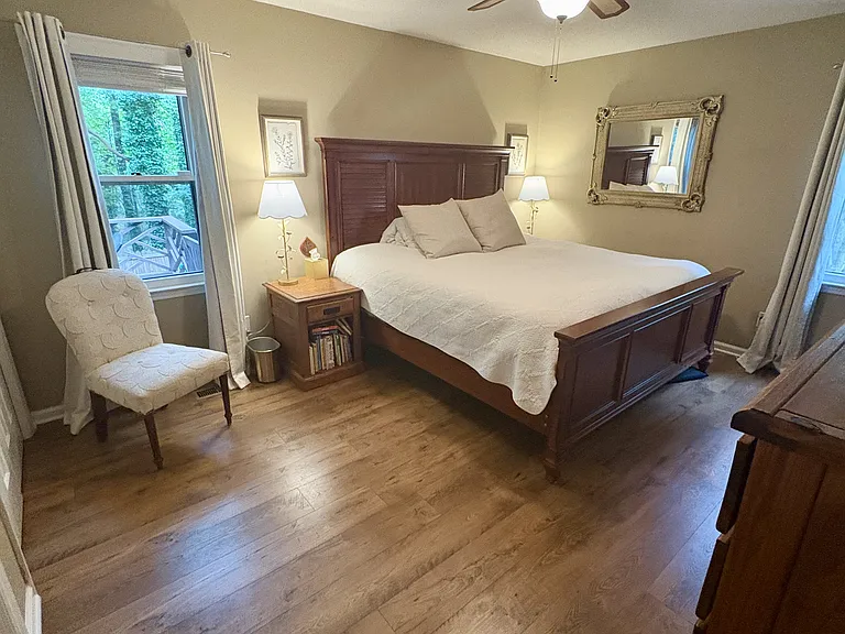Master Bedroom - Downstairs