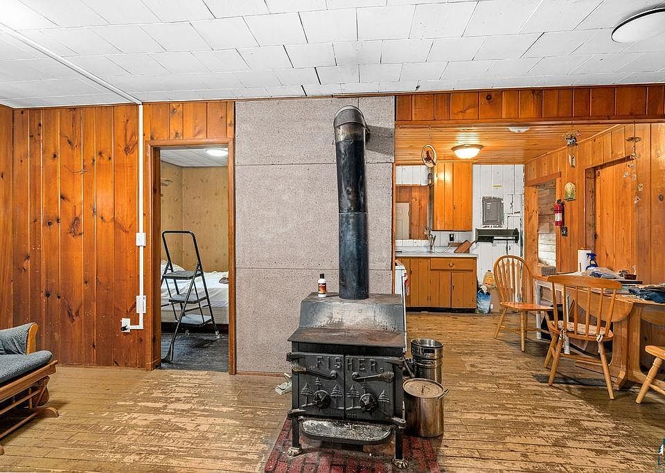 13th image of 2088 County Rd 142