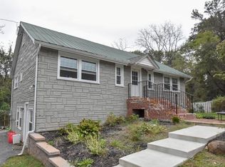 511 Raspberry Ln, West Chester, PA 19382