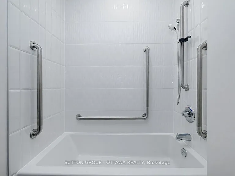 399 Winston Ave #401 — Photo 27