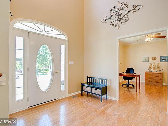 2-Story Foyer