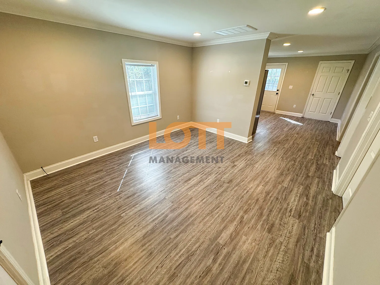 2 bed, 1000 sqft, $1,450 — Photo 4