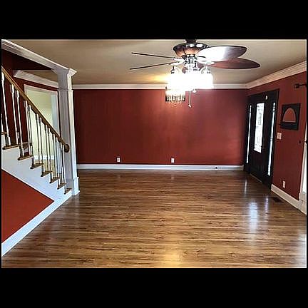 4th image of 708 Hill Dr