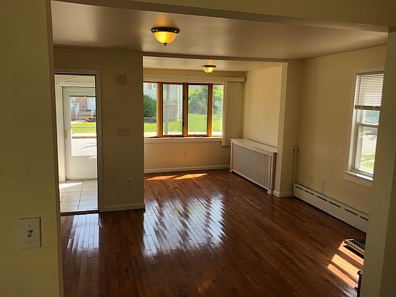 5th image of 1603 Emerson Ave