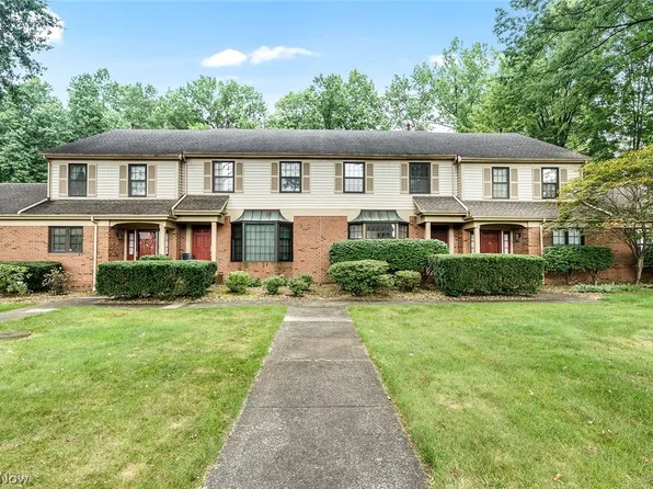 200 Talsman Dr Unit C, Canfield, OH 44406