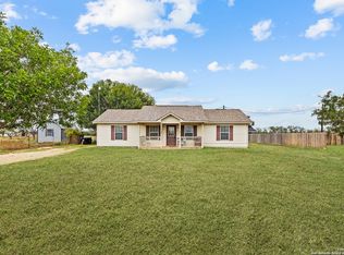 3328 State Highway 173 N, Hondo, TX 78861