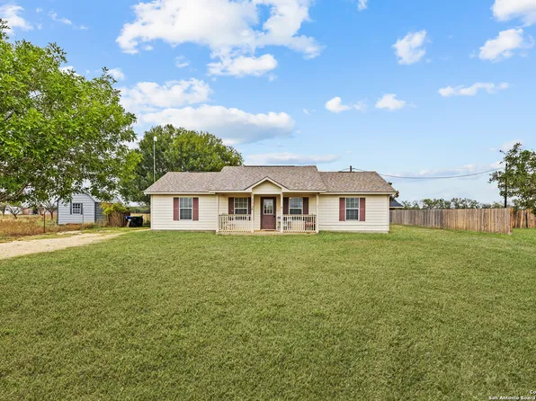 3328 State Highway 173, Hondo, TX 78861