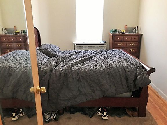 5th image of 333 W 76th St APT 2B