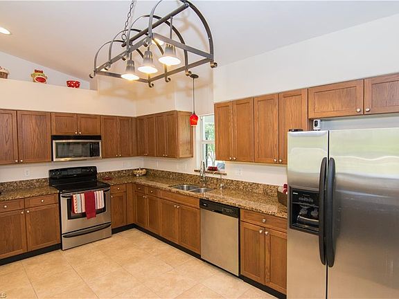 4th image of 3320 4th Ave NE