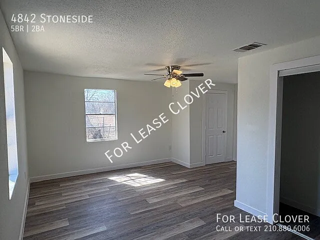 4842 Stoneside — Photo 10