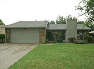 614 S Fir Ct W, Broken Arrow, OK 74012