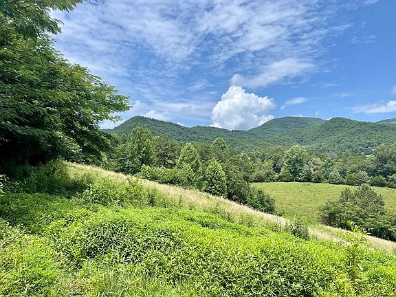 2nd image of 531 Rudd Hollow Rd