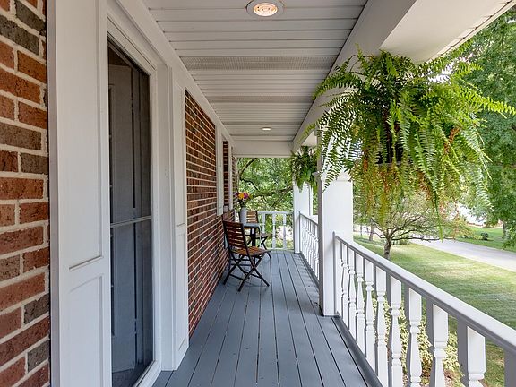 This Master Bed Room Veranda could be your Quiet Place Full length Veranda just off the Master En-suite. You have found your "Quiet Place"