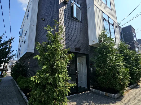31 12th Ave #1, Paterson, NJ 07501