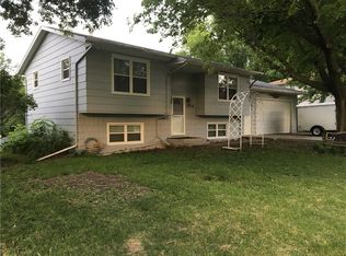 506 Pacific Ave S, Audubon, IA 50025