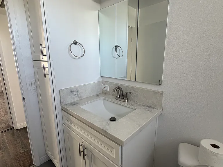 12403 Julian Ave #206 — Photo 19