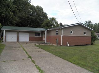 1457 Maple Ave, Lake City, PA 16423
