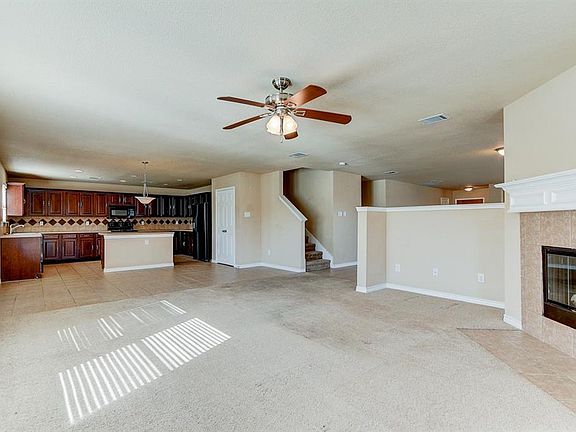 3rd image of 3904 Estrella Ct