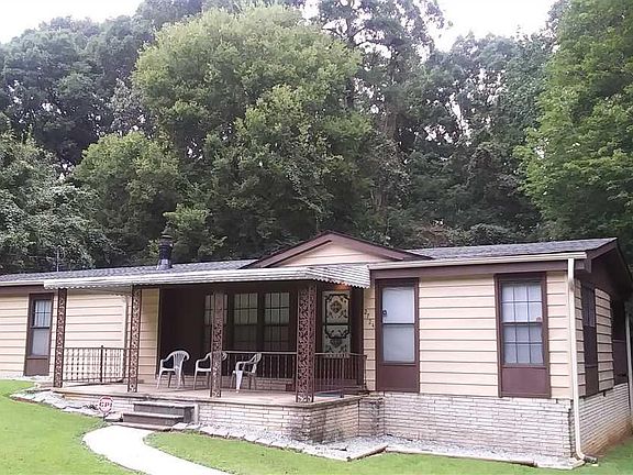 2nd image of 2724 Hayes Dr