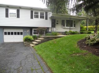 102 Pine Tree Dr, Clarks Summit, PA 18411