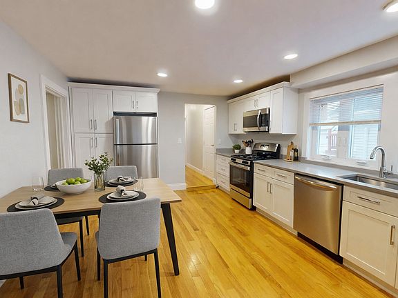 2nd image of 167 Boylston St #1