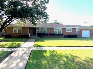 1209 Vernon St, Plainview, TX 79072