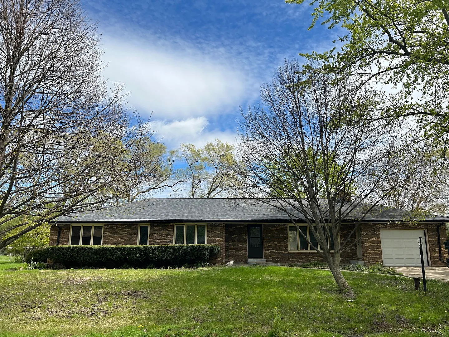 3019 Caroline Dr photo 1