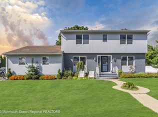 30 Dwight Dr, Ocean, NJ 07712