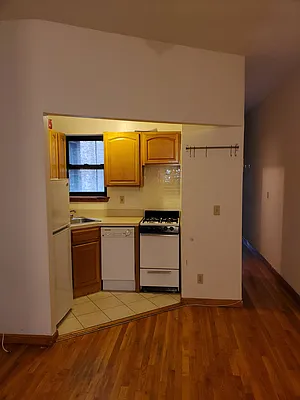 Rented by Guidance Realty Corp. | media 44