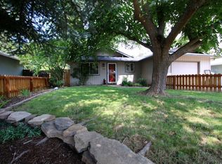 916 N Rose St, Phoenix, OR 97535